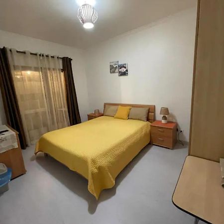 Quarto Calmo E Acolhedor Apartment อัลมาดา ภายนอก รูปภาพ